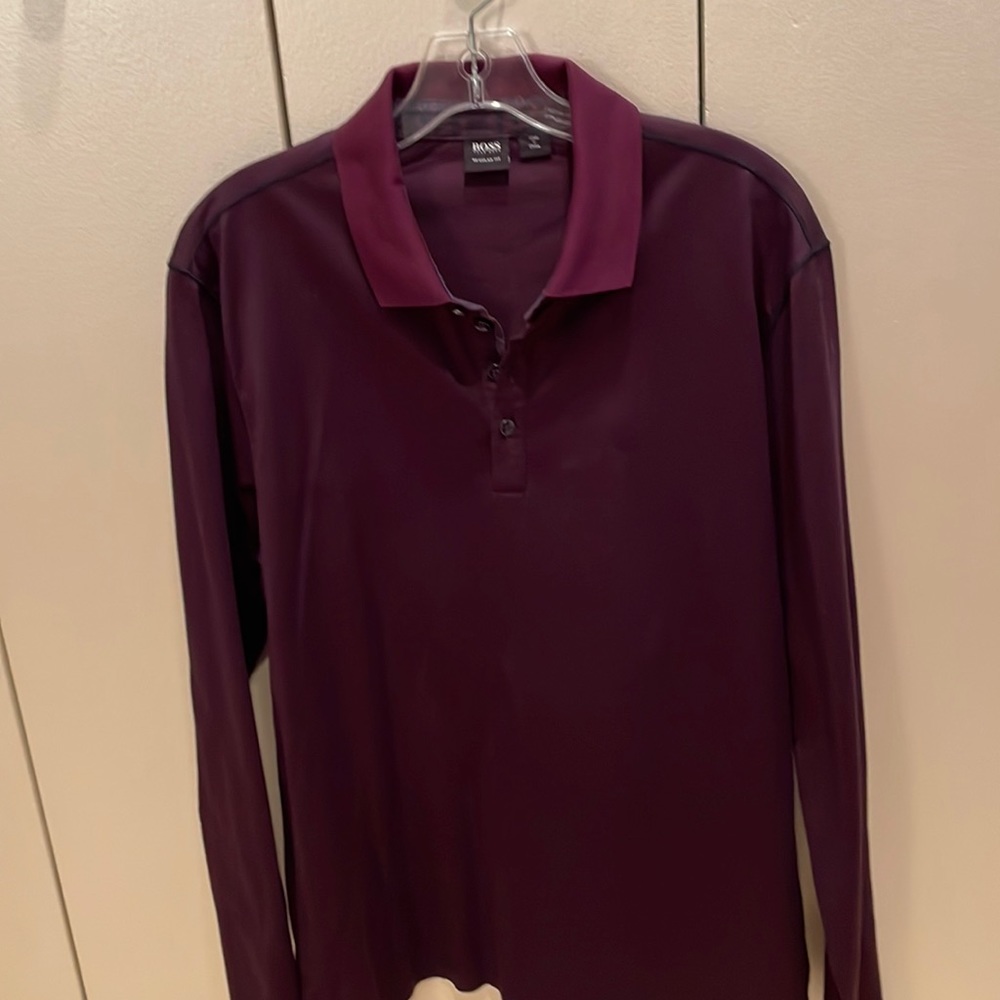 Men’s XL Hugo Boss cotton knit long sleeve shirt in plum with button up neck